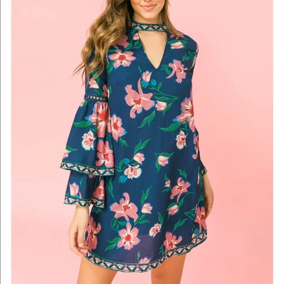 Flying Tomato Choker Neck Shift Dress - Picture 3 of 9